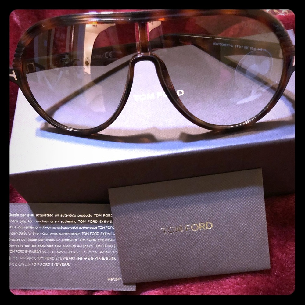 Designer Sunglasses 🕶